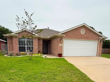 2529 Ensenada Lane, Fort Worth, TX 76108