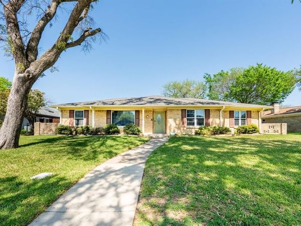 1521 Glenwick Drive, Plano, TX 75075