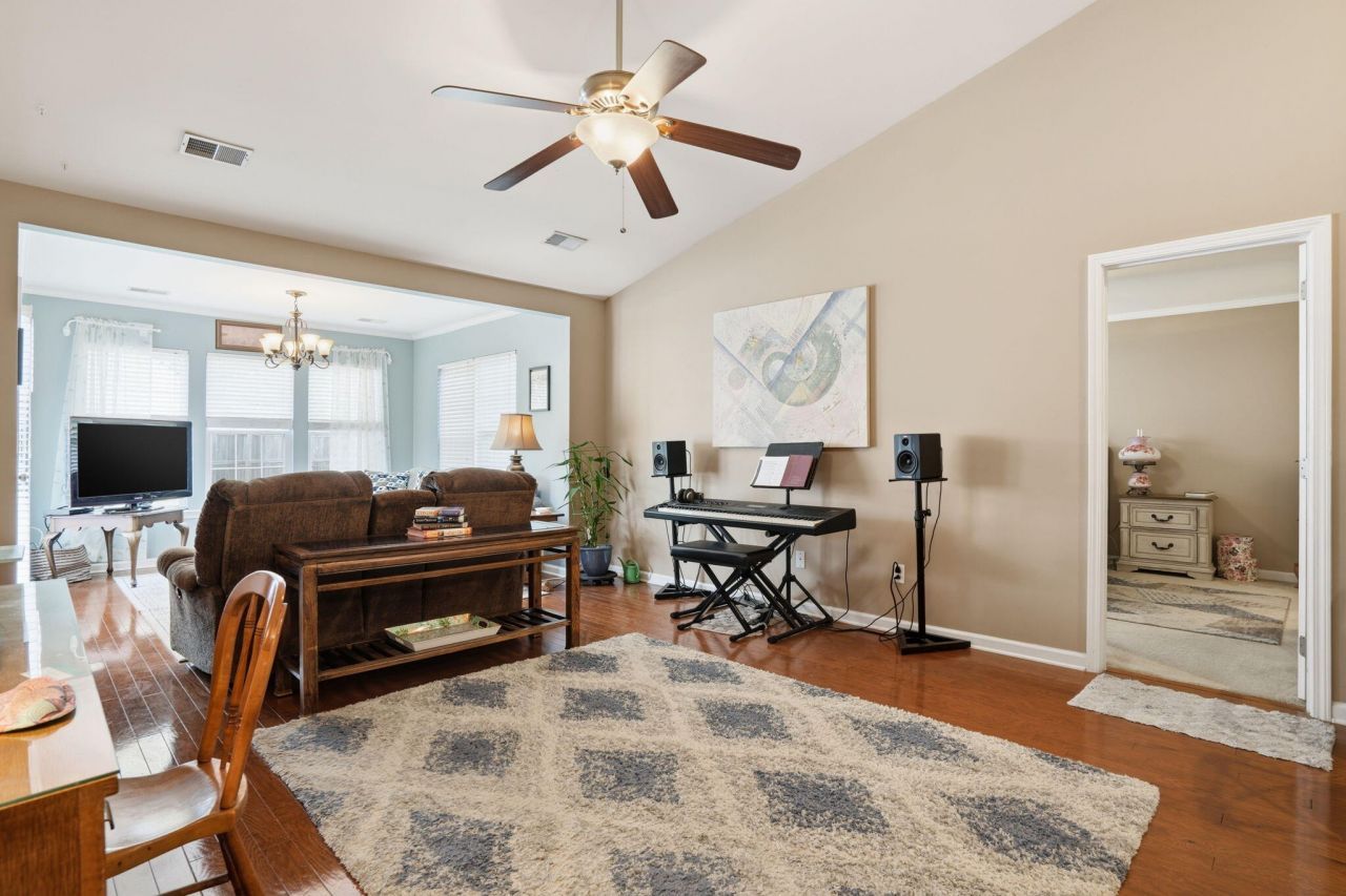 214 Chipping Sparrow Drive Photo 4