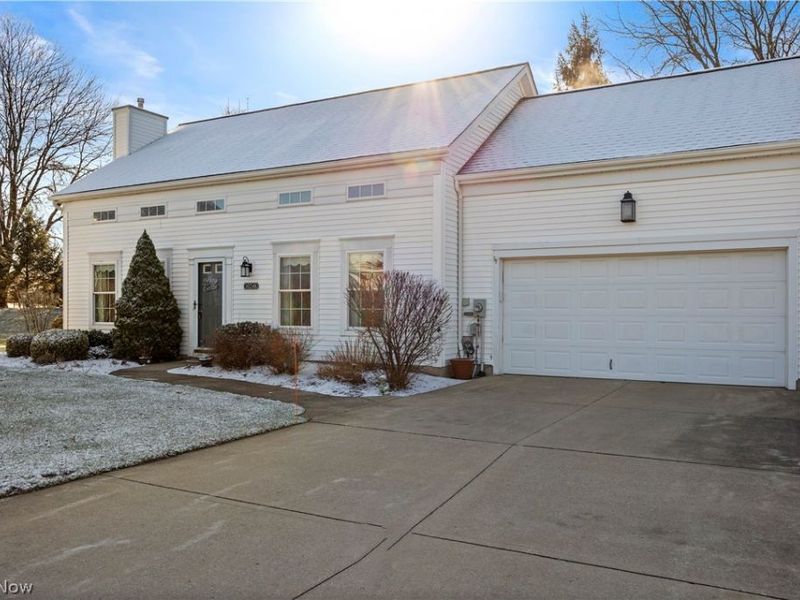 10248 Brighton Circle, Twinsburg, OH 44087 Photo 2