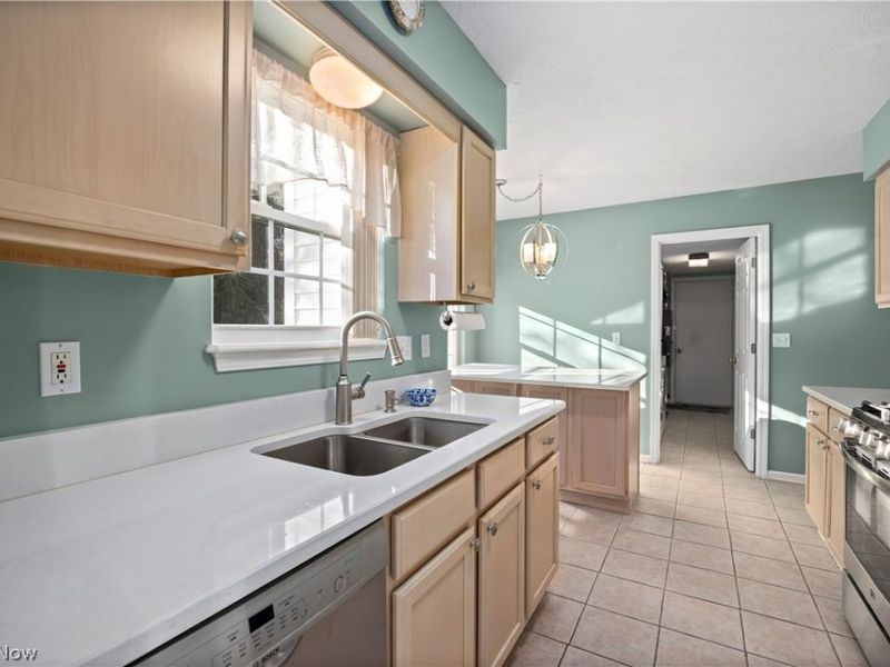 10248 Brighton Circle, Twinsburg, OH 44087 Photo 9