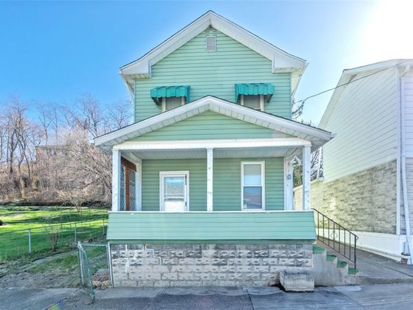 413 N Prospect St, Connellsville, PA 15425