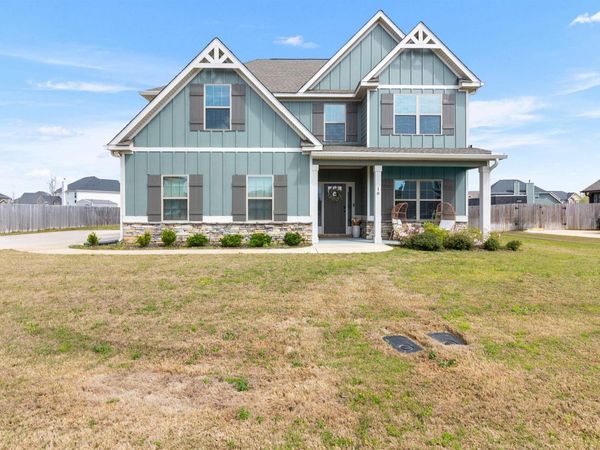18 Pearl Moss Lane, Kathleen, GA 31047