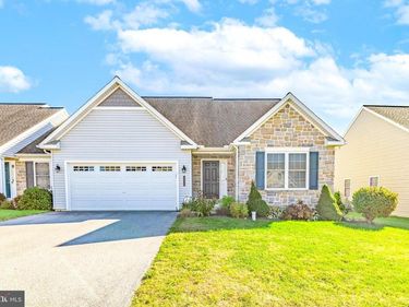 5256 STONEFIELD DRIVE , MOUNT JOY, PA 17552