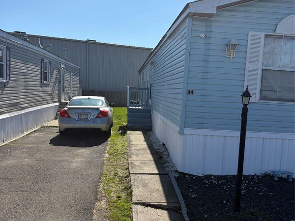 2701 Goethals Road N, Unit H4, Staten Island, NY 10303