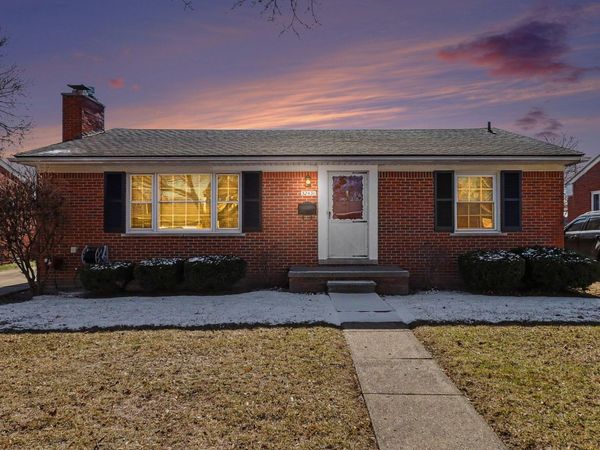 32431 Washington Street, Livonia, MI 48150