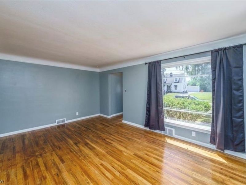 13815 Cranwood Park Boulevard, Garfield Heights, OH 44125 Photo 3