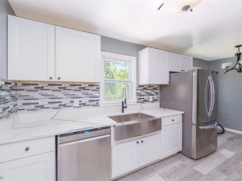 13815 Cranwood Park Boulevard, Garfield Heights, OH 44125 Photo 5