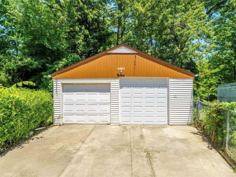 13815 Cranwood Park Boulevard, Garfield Heights, OH 44125 Photo 9