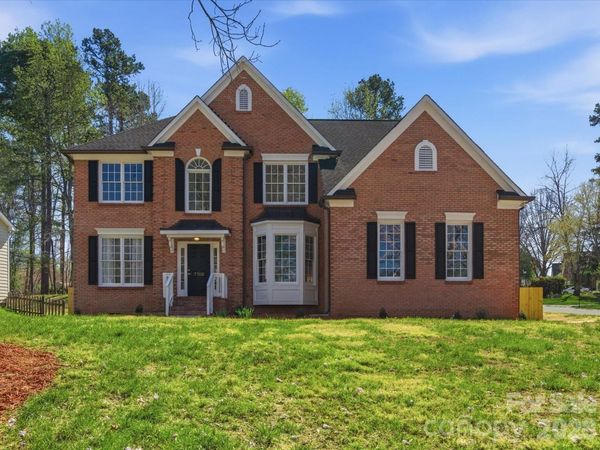 7702 Harrington Woods Road , Charlotte, NC 28269