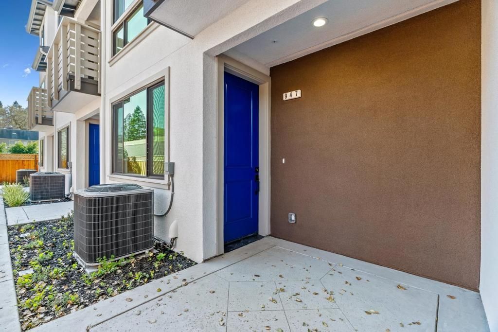 947 Woodside, Redwood City, CA 94061 Main Photo