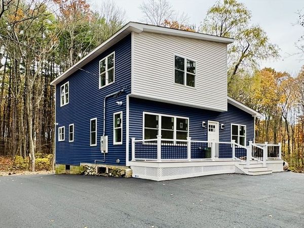 40 Craigie Ave, Haverhill, MA 01830