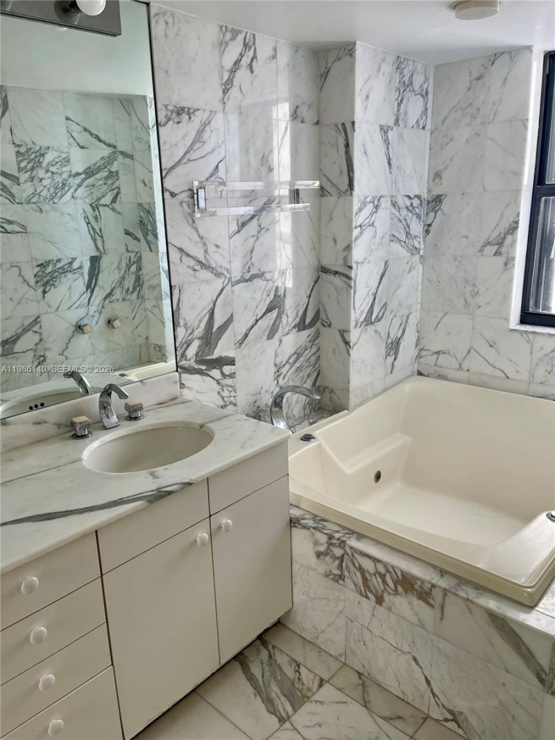 441 Valencia Ave, Unit 803, Coral Gables, FL 33134 Photo