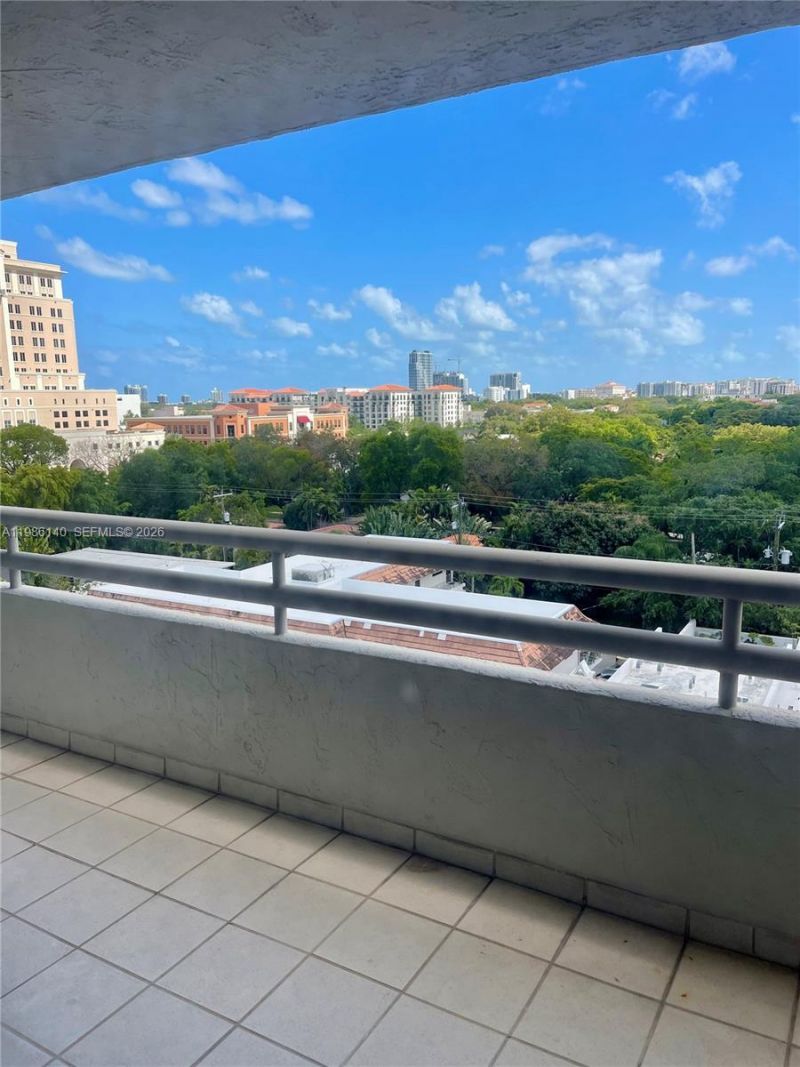 441 Valencia Ave, Unit 803, Coral Gables, FL 33134 Photo