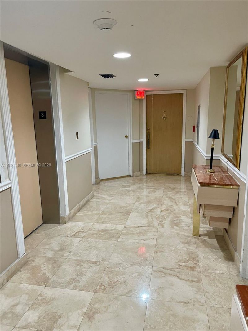 441 Valencia Ave, Unit 803, Coral Gables, FL 33134 Photo