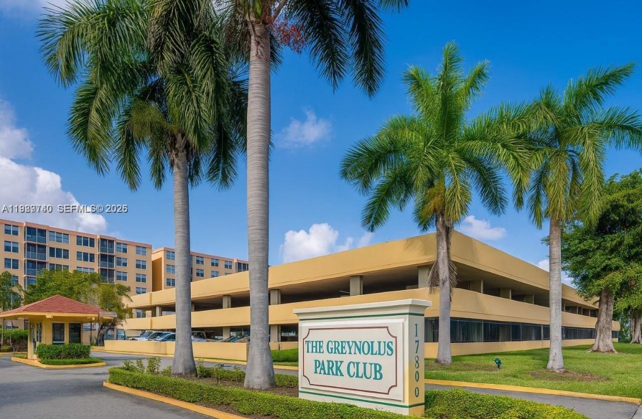 17890 W Dixie Hwy 702 Hwy, Unit 702, North Miami Beach, FL 33160 Main Photo