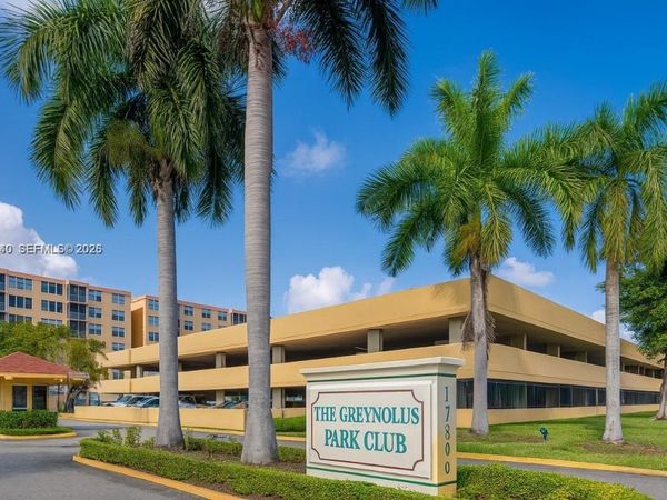 17890 W Dixie Hwy 702 Hwy , Unit 702, North Miami Beach, FL 33160