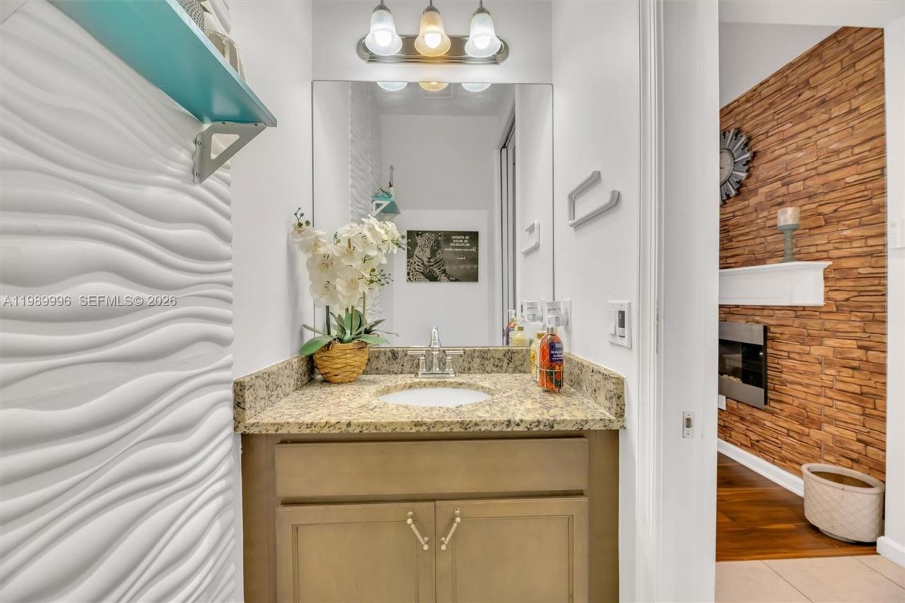 330 NW 33rd Ln, Pompano Beach, FL 33069 Photo