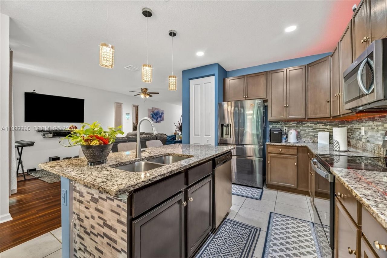 330 NW 33rd Ln, Pompano Beach, FL 33069 Photo