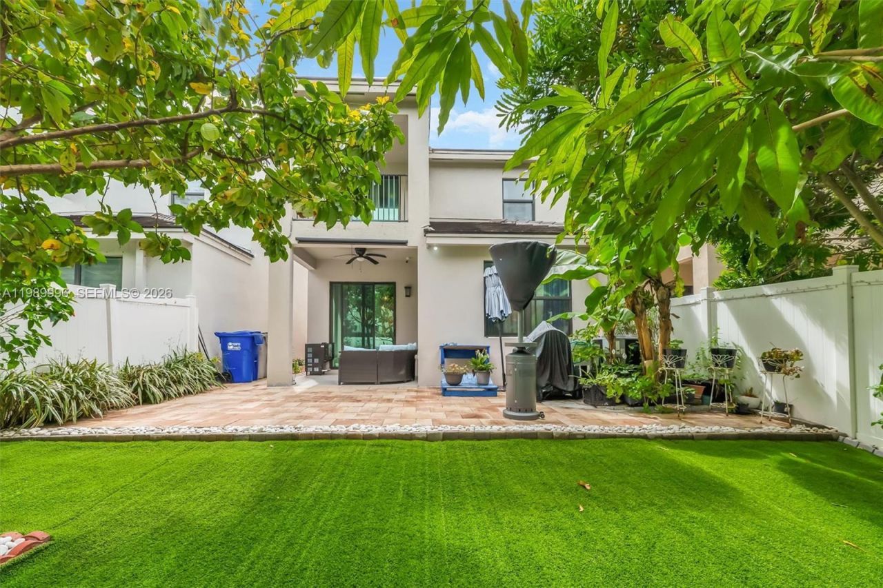 330 NW 33rd Ln, Pompano Beach, FL 33069 Photo