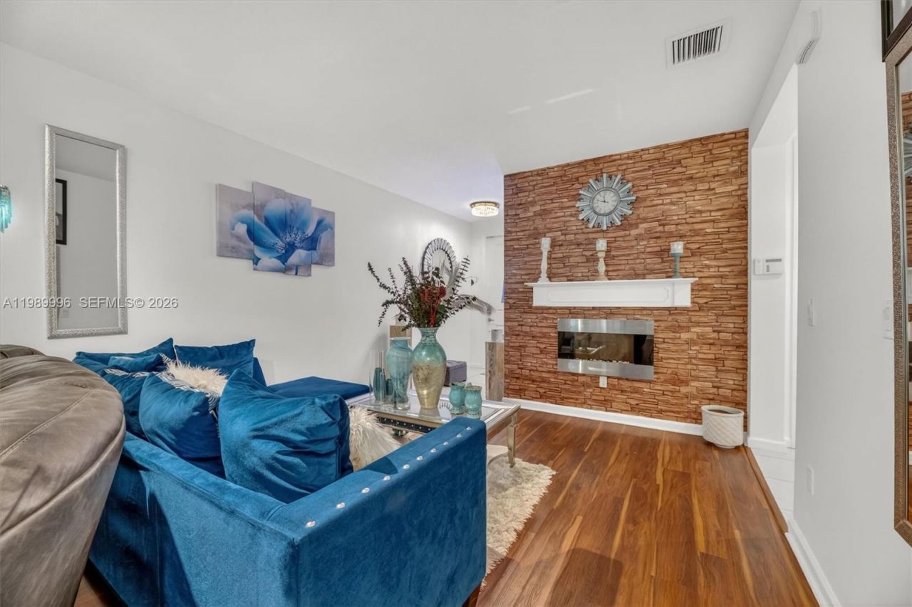 330 NW 33rd Ln, Pompano Beach, FL 33069 Photo