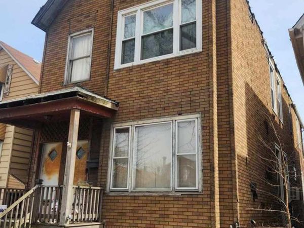 3009 N Whipple Street , Chicago, IL 60618