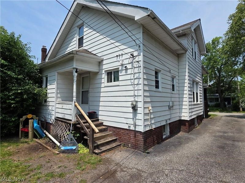 3270 Berkshire Road, Cleveland Heights, OH 44118 Photo 4