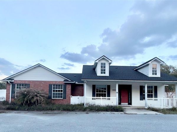 2525 N VALRICO ROAD, SEFFNER, FL 33584