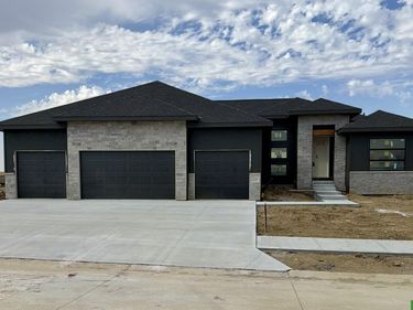 21416 Morning View Drive, Elkhorn, NE 68022