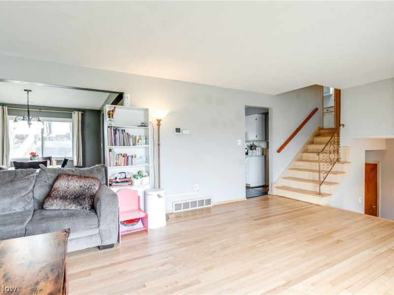 6826 Lynett Drive, Parma, OH 44129 Photo 5