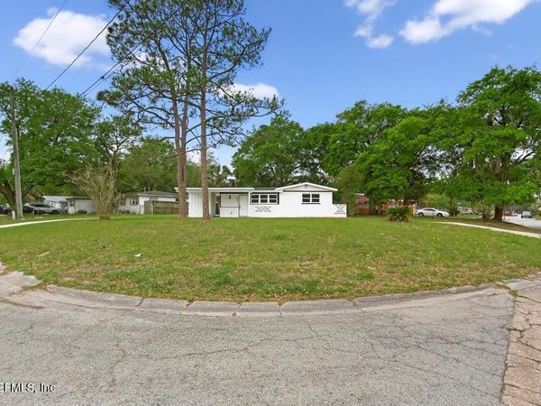 2934 STONEHURST Road W, Jacksonville, FL 32277