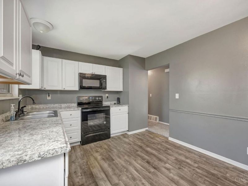 9125 Tag Drive, Springfield Twp., OH 45231 Photo 10