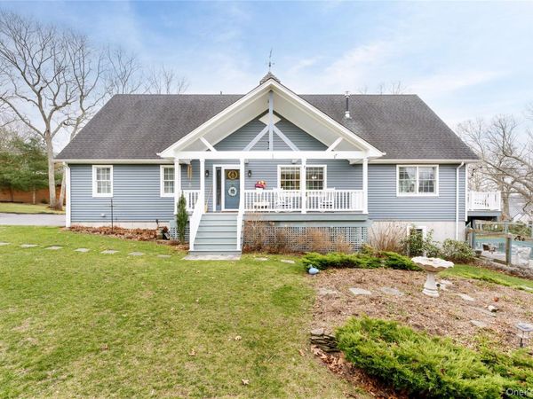 61 Atlantic Avenue, Hampton Bays, NY 11946