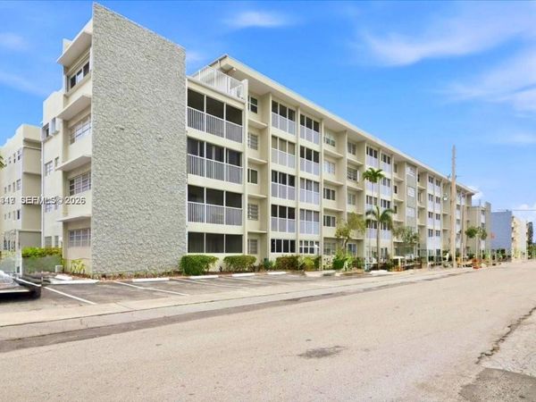 330 SE 2nd St , Unit 101G, Hallandale Beach, FL 33009