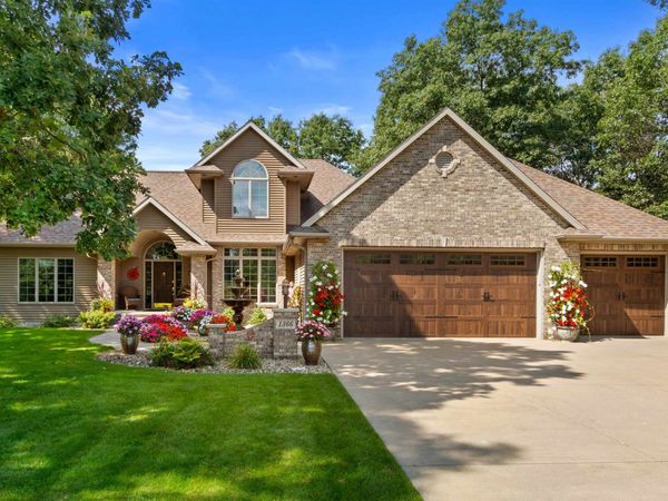 1366 Sawgrass Drive, Nekoosa, WI 54457