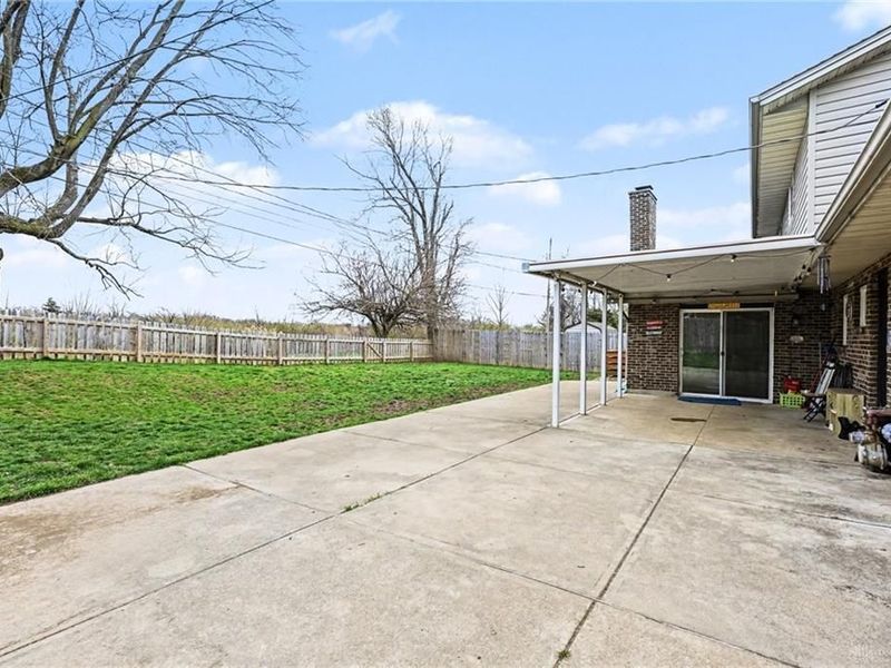 7372 Colegrove Drive, Huber Heights, OH 45424 Photo 24