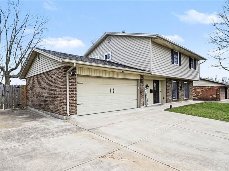 7372 Colegrove Drive, Huber Heights, OH 45424 Photo 4