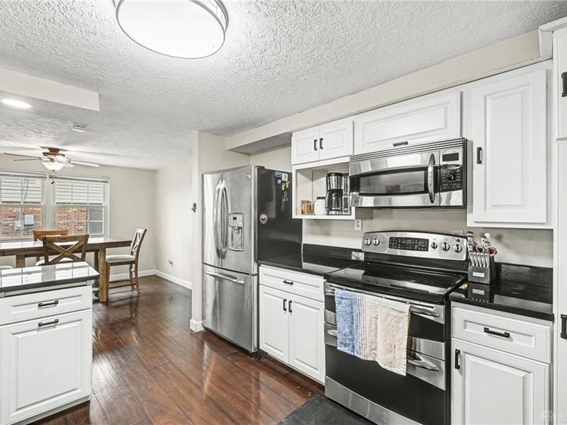 7372 Colegrove Drive, Huber Heights, OH 45424 Photo 8