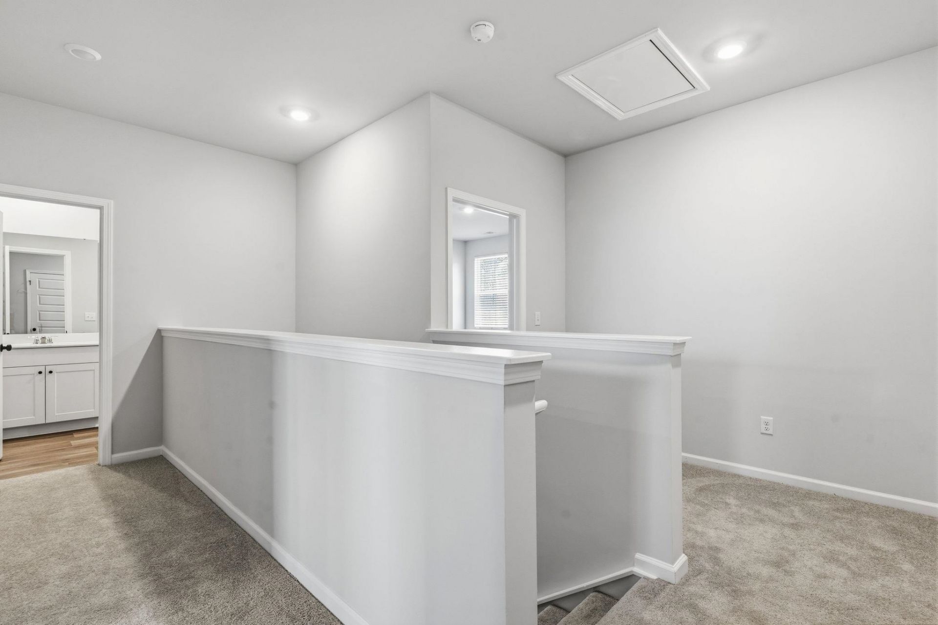 600 Southwind Way Photo 13