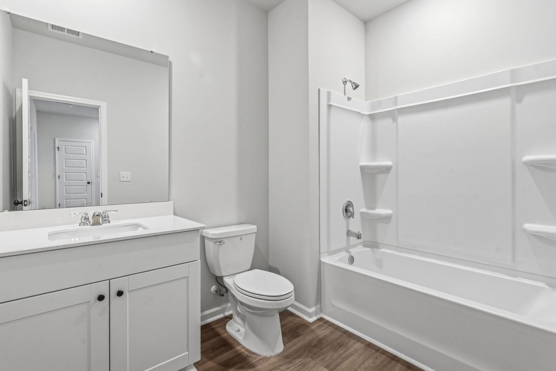 600 Southwind Way Photo 7