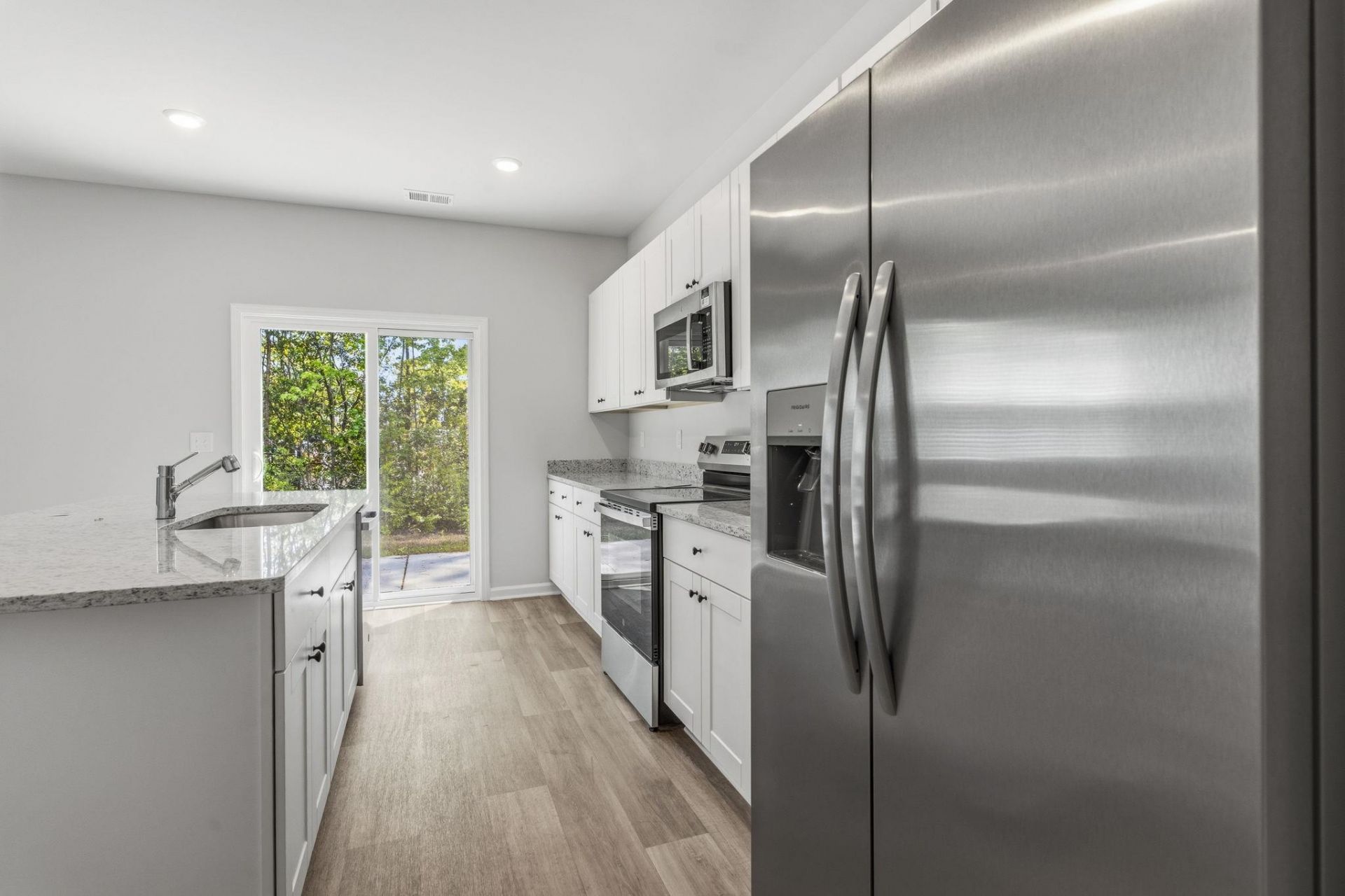 600 Southwind Way Photo 8