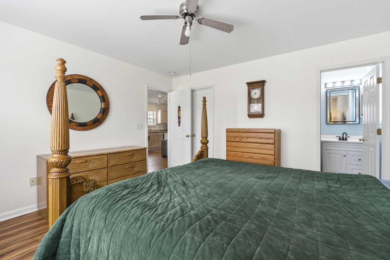 907 Silvercrest Dr.  Photo 13