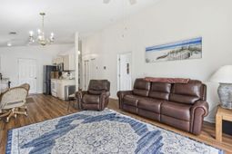 907 Silvercrest Dr.  photo 4