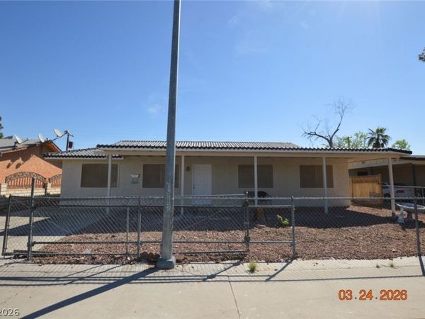 813 Carpenter Drive, Las Vegas, NV 89107