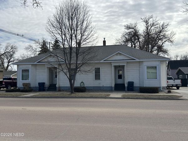 110 -112 3RD AVENUE NE, Watertown, SD 57201