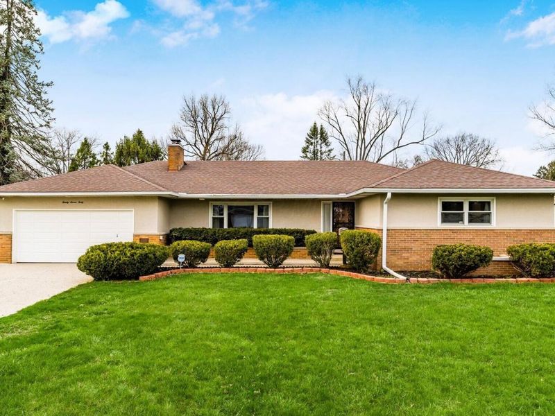 2740 Berwick Boulevard, Columbus, OH 43209 Photo 1