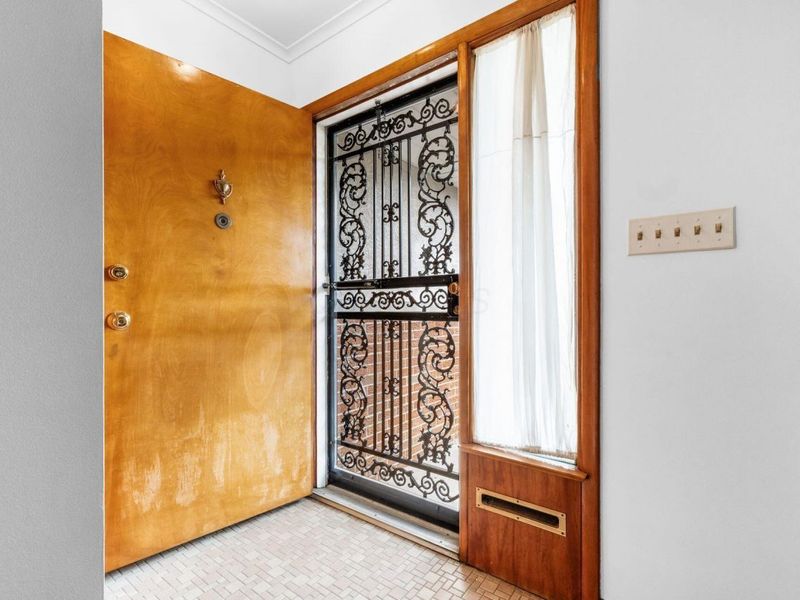 2740 Berwick Boulevard, Columbus, OH 43209 Photo 7