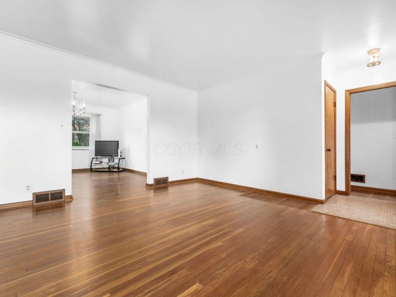 2740 Berwick Boulevard, Columbus, OH 43209 Photo 8