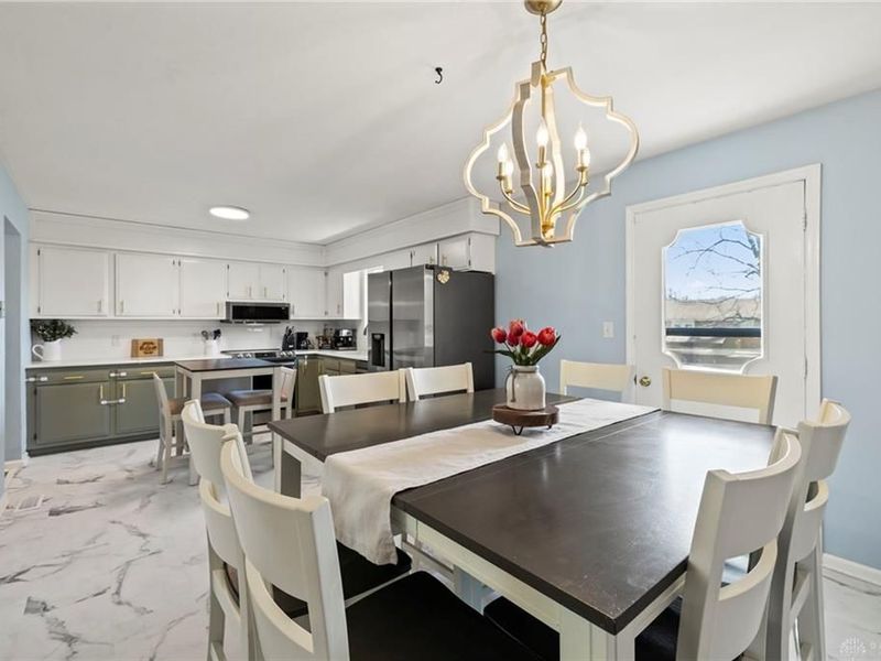 215 Lindell Drive, Germantown, OH 45327 Photo 3