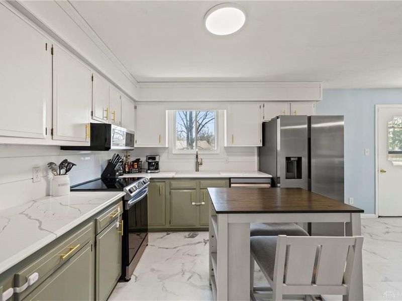 215 Lindell Drive, Germantown, OH 45327 Photo 6